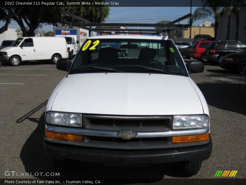 Summit White / Medium Gray 2002 Chevrolet S10 Regular Cab