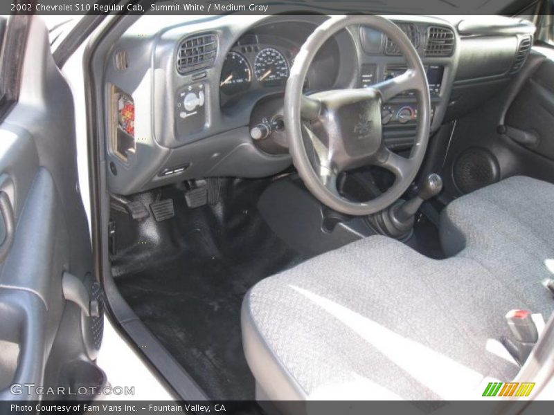 Summit White / Medium Gray 2002 Chevrolet S10 Regular Cab