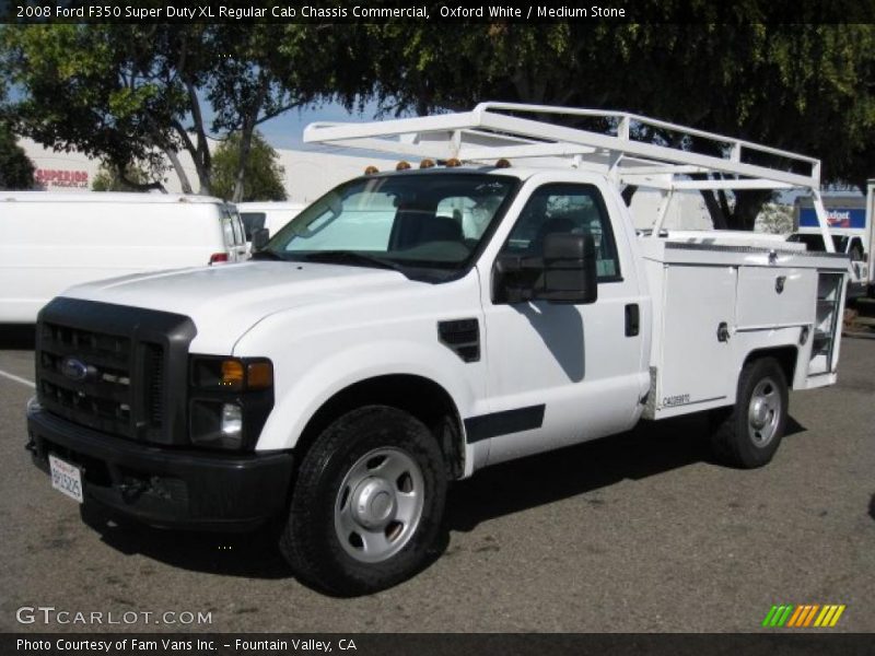 Oxford White / Medium Stone 2008 Ford F350 Super Duty XL Regular Cab Chassis Commercial