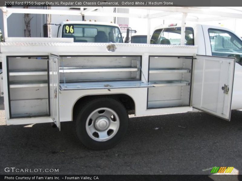 Oxford White / Medium Stone 2008 Ford F350 Super Duty XL Regular Cab Chassis Commercial