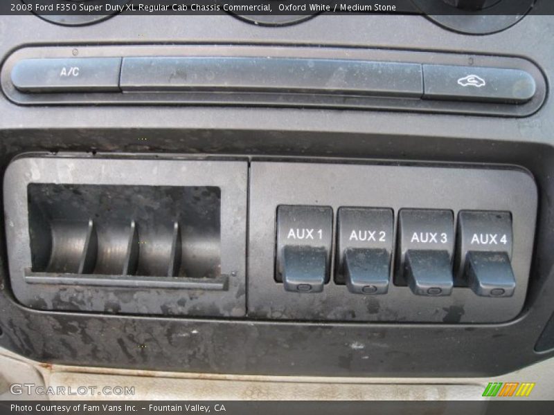 Controls of 2008 F350 Super Duty XL Regular Cab Chassis Commercial