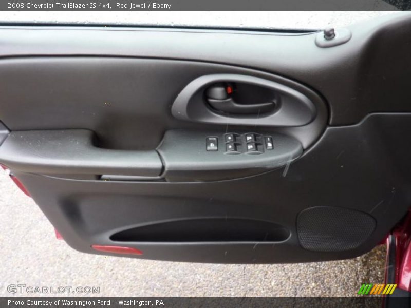 Door Panel of 2008 TrailBlazer SS 4x4