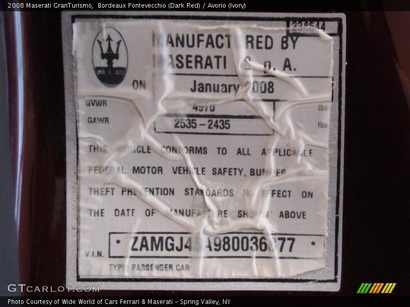 Bordeaux Pontevecchio (Dark Red) / Avorio (Ivory) 2008 Maserati GranTurismo