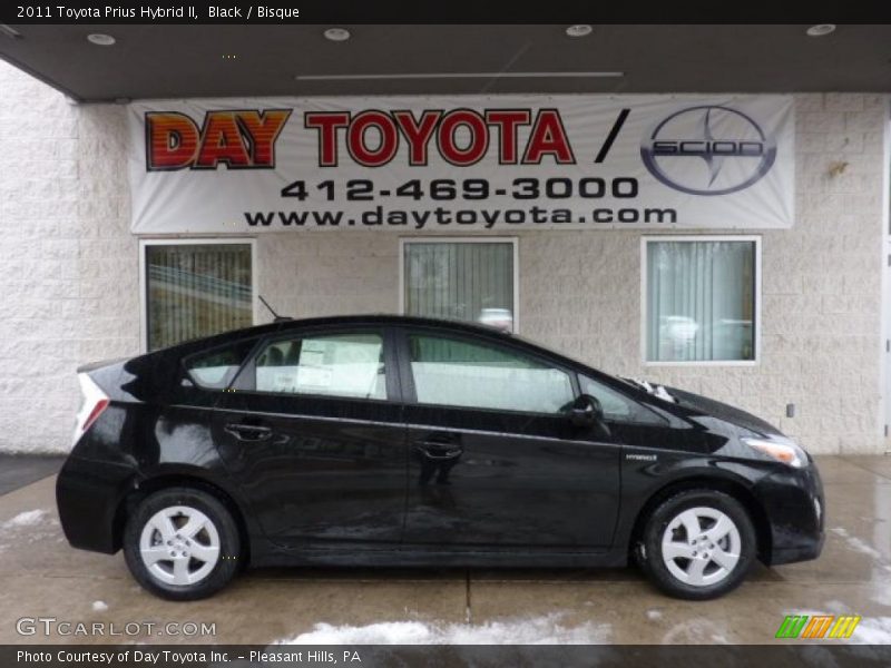 Black / Bisque 2011 Toyota Prius Hybrid II