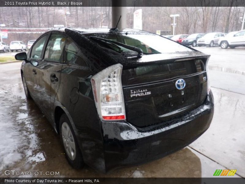 Black / Bisque 2011 Toyota Prius Hybrid II