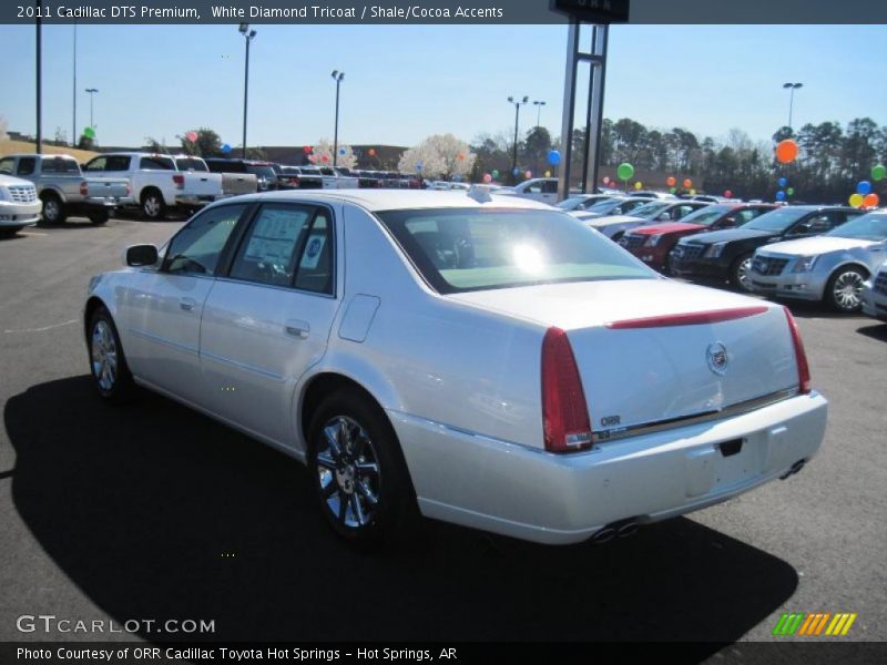 White Diamond Tricoat / Shale/Cocoa Accents 2011 Cadillac DTS Premium