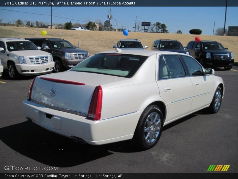 White Diamond Tricoat / Shale/Cocoa Accents 2011 Cadillac DTS Premium