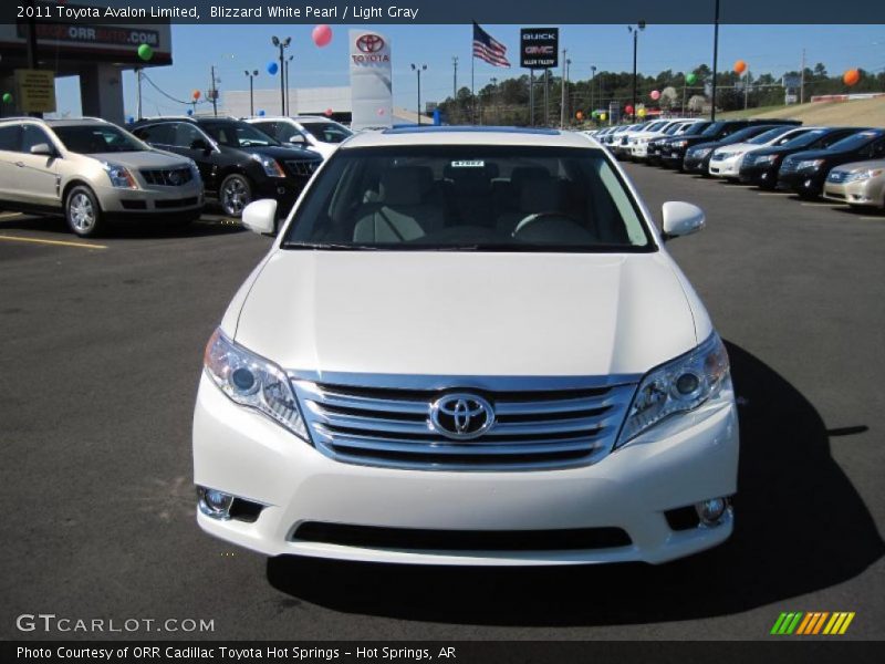 Blizzard White Pearl / Light Gray 2011 Toyota Avalon Limited