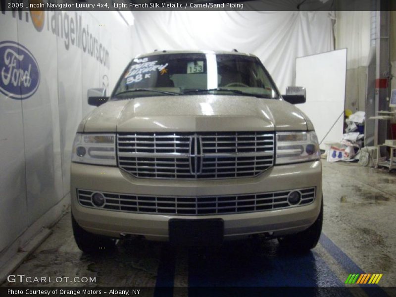 Light French Silk Metallic / Camel/Sand Piping 2008 Lincoln Navigator Luxury 4x4