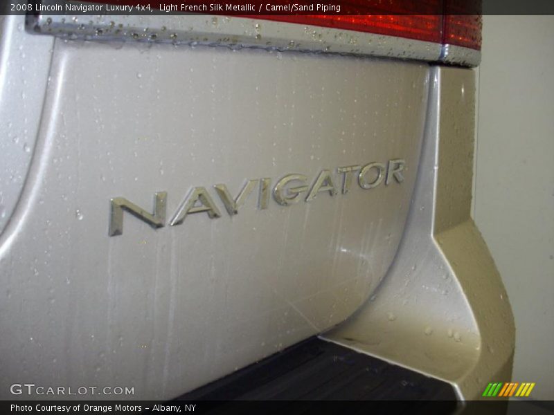 Light French Silk Metallic / Camel/Sand Piping 2008 Lincoln Navigator Luxury 4x4
