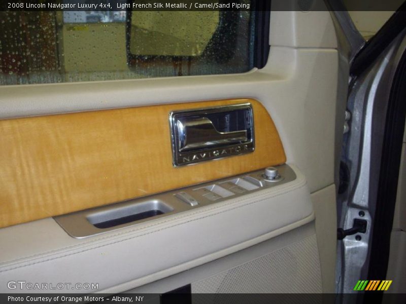Light French Silk Metallic / Camel/Sand Piping 2008 Lincoln Navigator Luxury 4x4