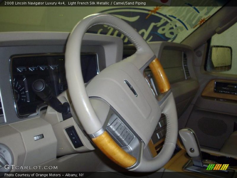 Light French Silk Metallic / Camel/Sand Piping 2008 Lincoln Navigator Luxury 4x4
