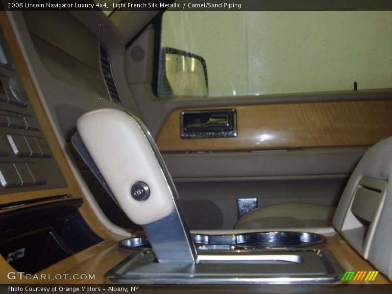 Light French Silk Metallic / Camel/Sand Piping 2008 Lincoln Navigator Luxury 4x4