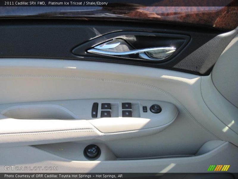 Platinum Ice Tricoat / Shale/Ebony 2011 Cadillac SRX FWD