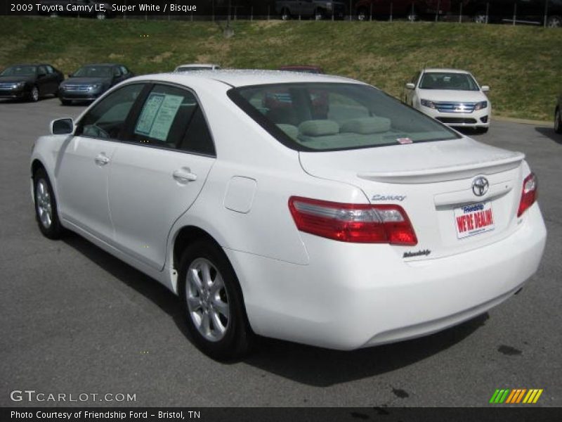 Super White / Bisque 2009 Toyota Camry LE