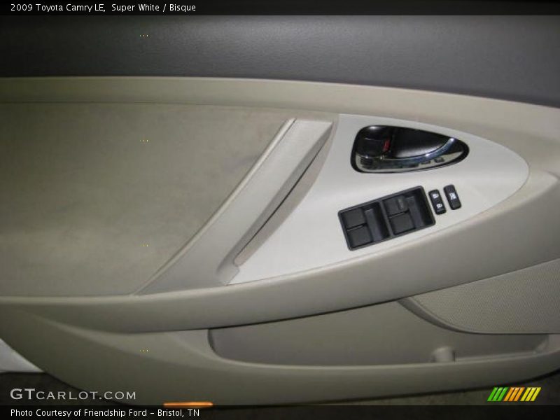 Super White / Bisque 2009 Toyota Camry LE