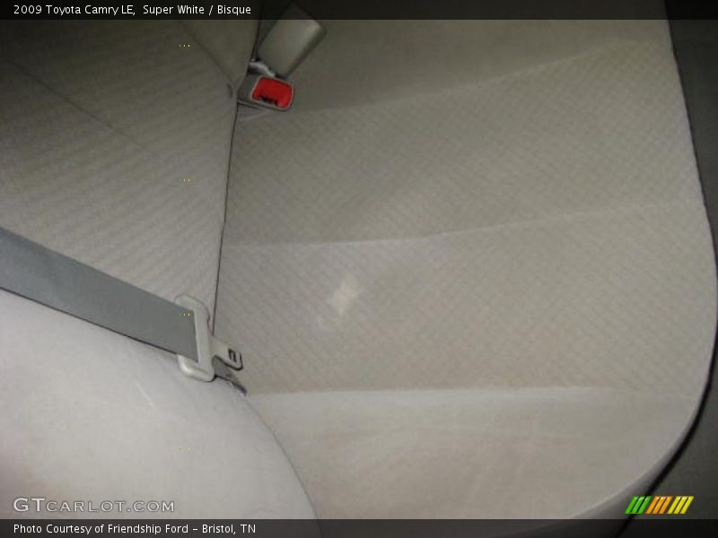 Super White / Bisque 2009 Toyota Camry LE