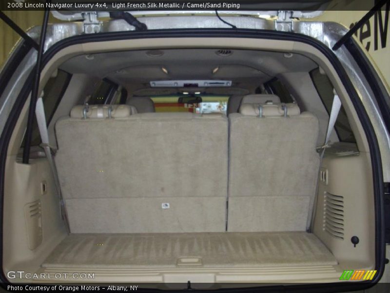 Light French Silk Metallic / Camel/Sand Piping 2008 Lincoln Navigator Luxury 4x4