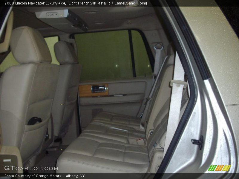 Light French Silk Metallic / Camel/Sand Piping 2008 Lincoln Navigator Luxury 4x4