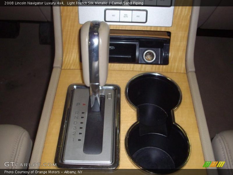 Light French Silk Metallic / Camel/Sand Piping 2008 Lincoln Navigator Luxury 4x4