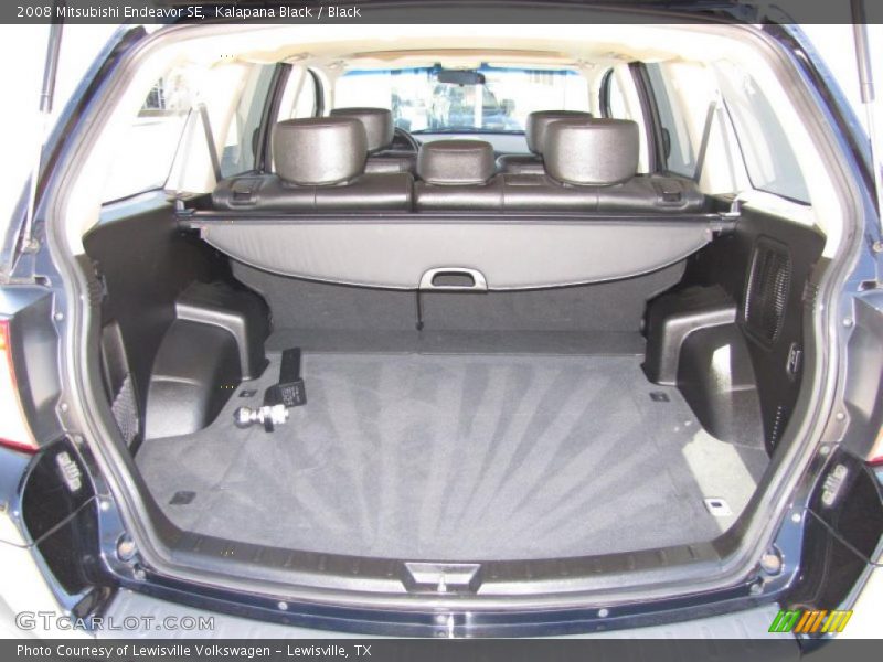  2008 Endeavor SE Trunk