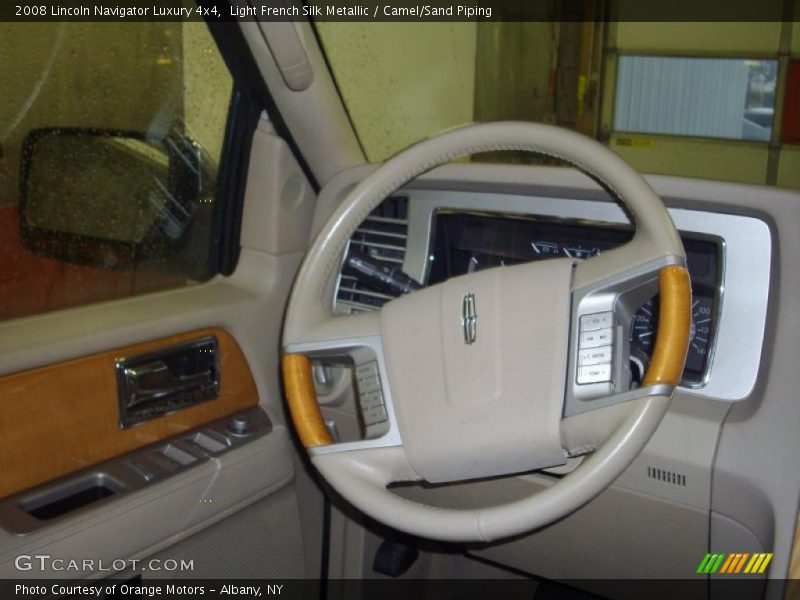 Light French Silk Metallic / Camel/Sand Piping 2008 Lincoln Navigator Luxury 4x4