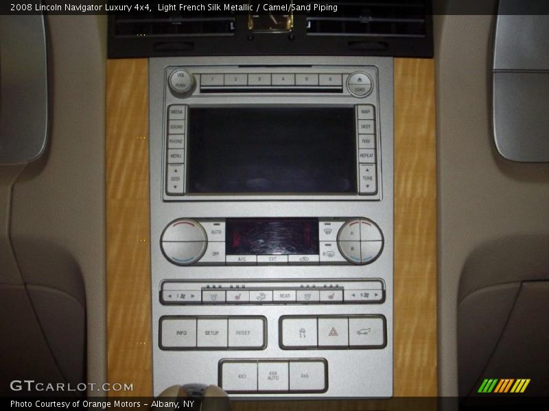 Light French Silk Metallic / Camel/Sand Piping 2008 Lincoln Navigator Luxury 4x4