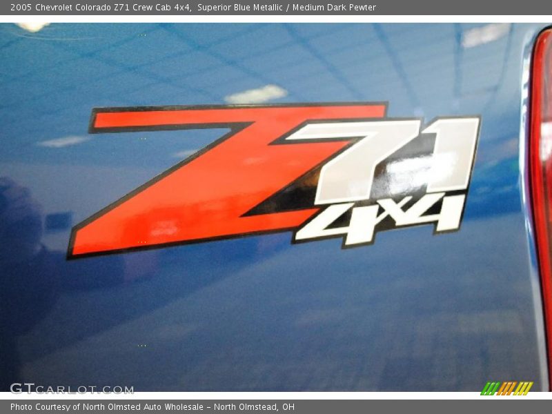 Superior Blue Metallic / Medium Dark Pewter 2005 Chevrolet Colorado Z71 Crew Cab 4x4