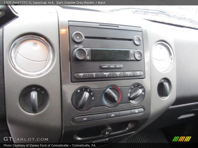 Dark Shadow Grey Metallic / Black 2005 Ford F150 XL SuperCab 4x4