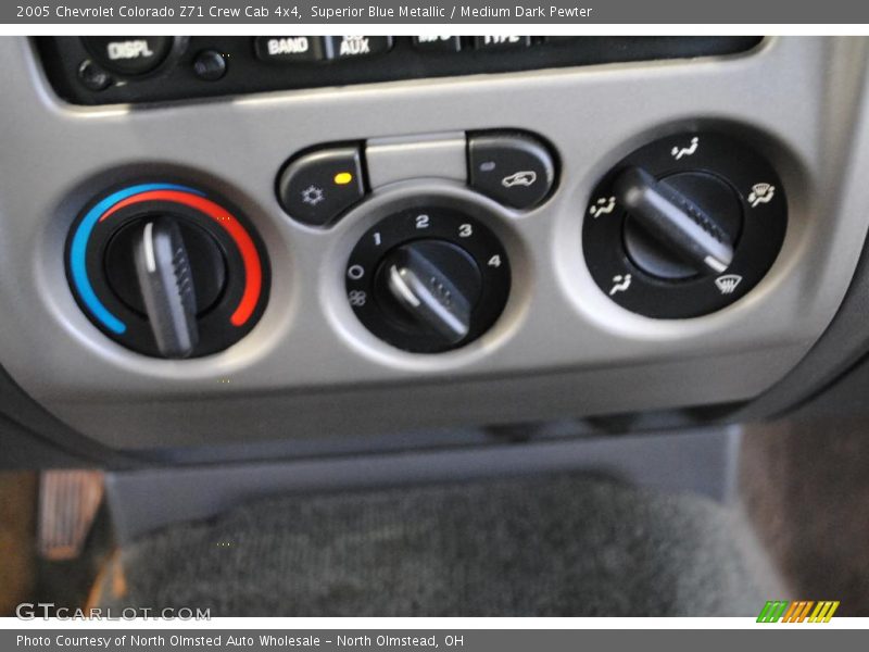 Superior Blue Metallic / Medium Dark Pewter 2005 Chevrolet Colorado Z71 Crew Cab 4x4