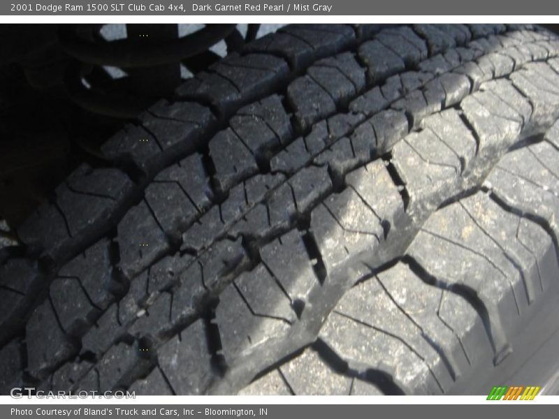 Dark Garnet Red Pearl / Mist Gray 2001 Dodge Ram 1500 SLT Club Cab 4x4