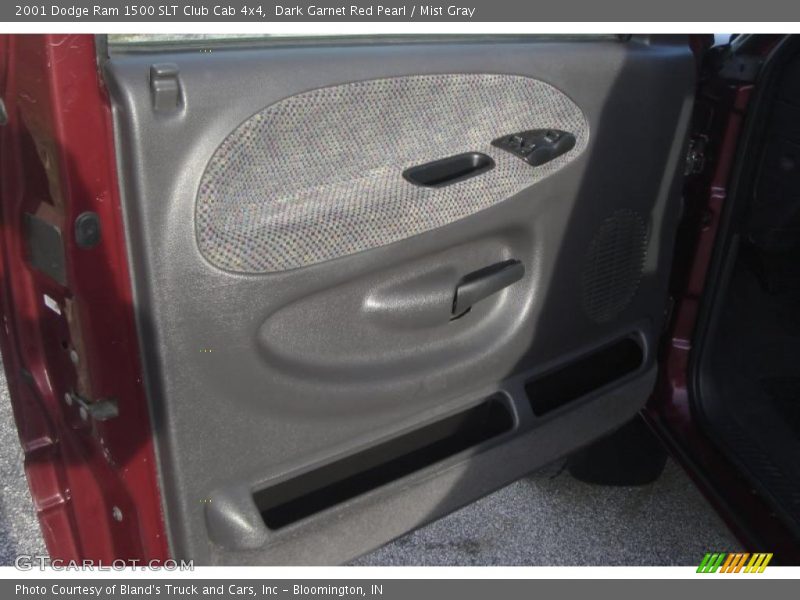 Dark Garnet Red Pearl / Mist Gray 2001 Dodge Ram 1500 SLT Club Cab 4x4