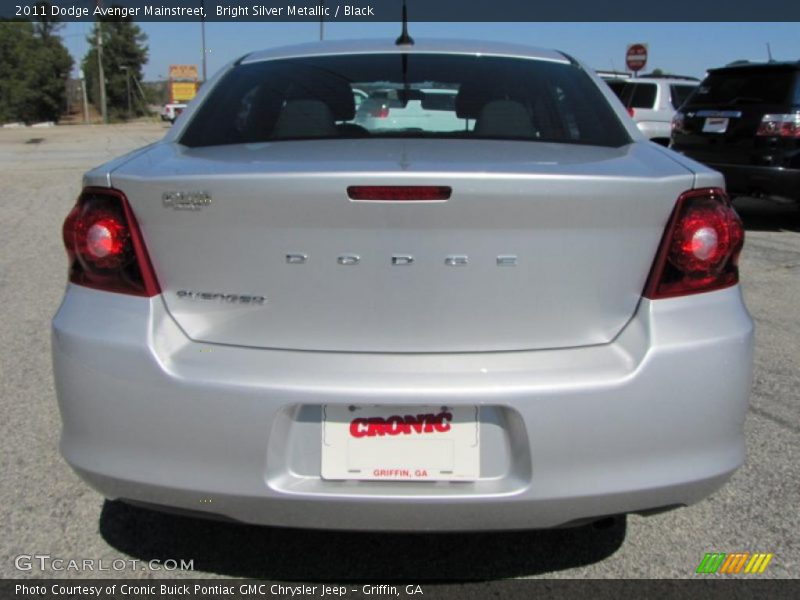 Bright Silver Metallic / Black 2011 Dodge Avenger Mainstreet