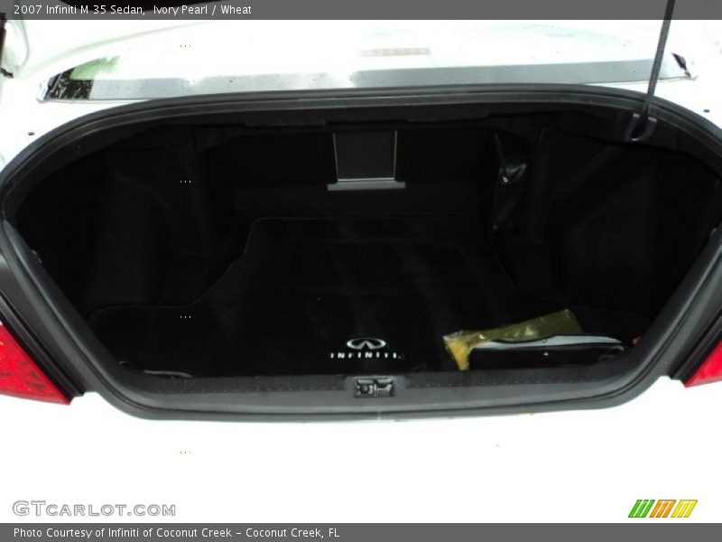 Ivory Pearl / Wheat 2007 Infiniti M 35 Sedan