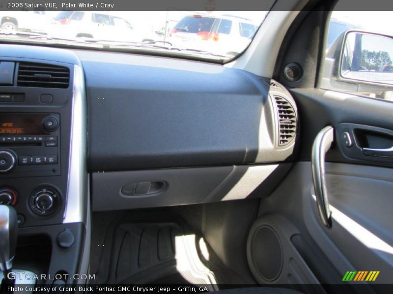 Polar White / Gray 2006 Saturn VUE