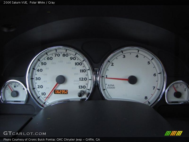 Polar White / Gray 2006 Saturn VUE