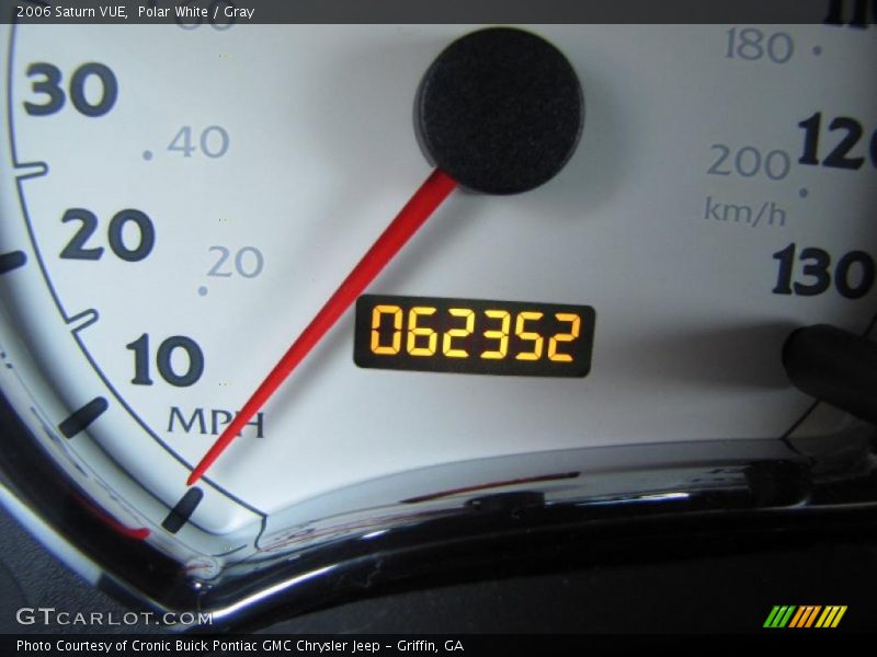 Polar White / Gray 2006 Saturn VUE