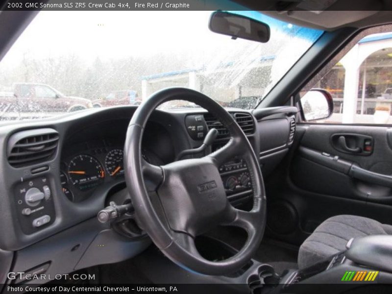 Fire Red / Graphite 2002 GMC Sonoma SLS ZR5 Crew Cab 4x4