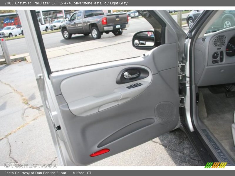 Silverstone Metallic / Light Gray 2005 Chevrolet TrailBlazer EXT LS 4x4