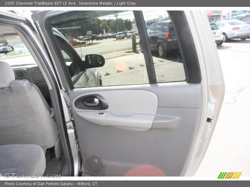 Silverstone Metallic / Light Gray 2005 Chevrolet TrailBlazer EXT LS 4x4