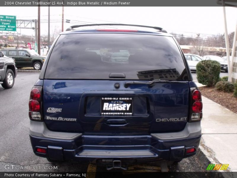 Indigo Blue Metallic / Medium Pewter 2004 Chevrolet TrailBlazer LS 4x4
