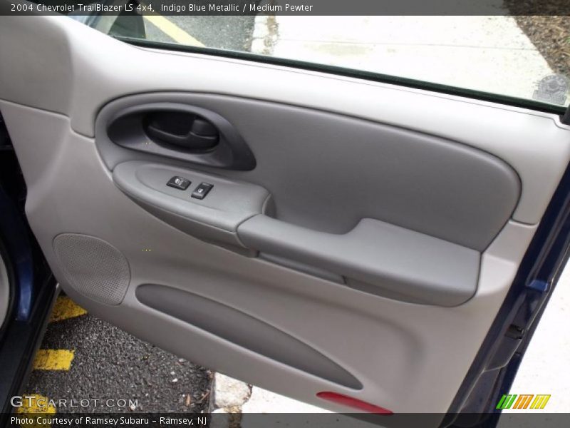 Indigo Blue Metallic / Medium Pewter 2004 Chevrolet TrailBlazer LS 4x4