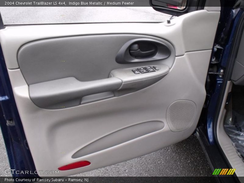 Indigo Blue Metallic / Medium Pewter 2004 Chevrolet TrailBlazer LS 4x4