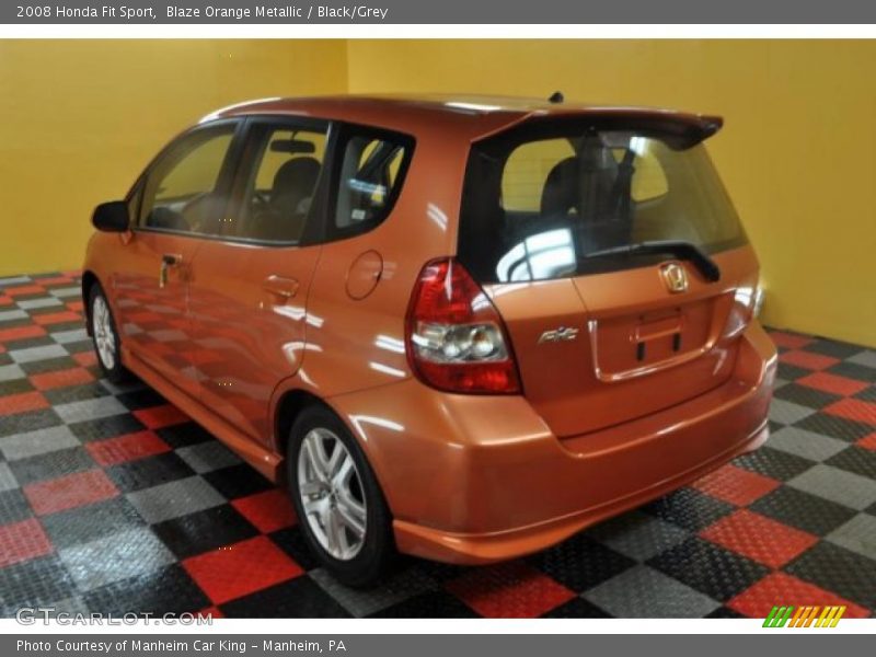 Blaze Orange Metallic / Black/Grey 2008 Honda Fit Sport