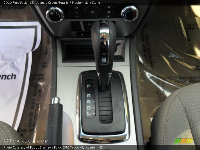 Atlantis Green Metallic / Medium Light Stone 2010 Ford Fusion SE