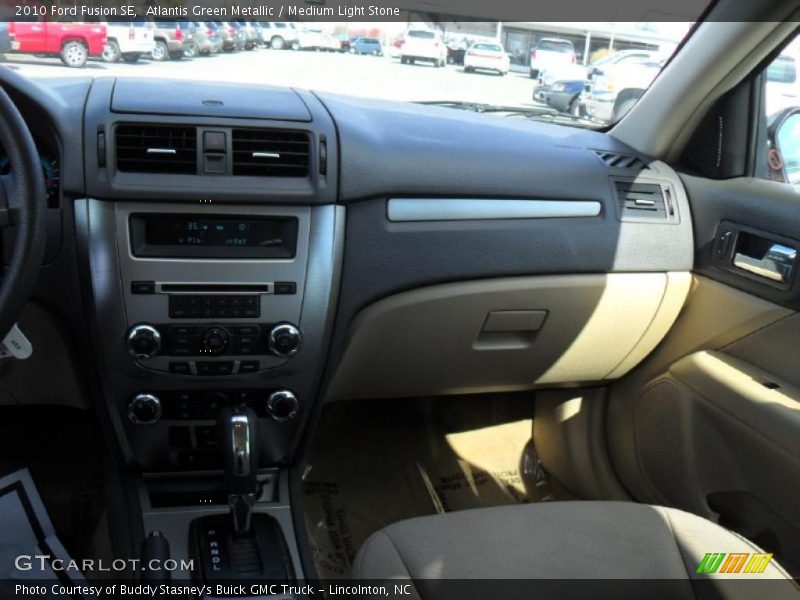 Atlantis Green Metallic / Medium Light Stone 2010 Ford Fusion SE
