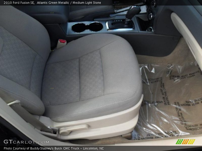 Atlantis Green Metallic / Medium Light Stone 2010 Ford Fusion SE