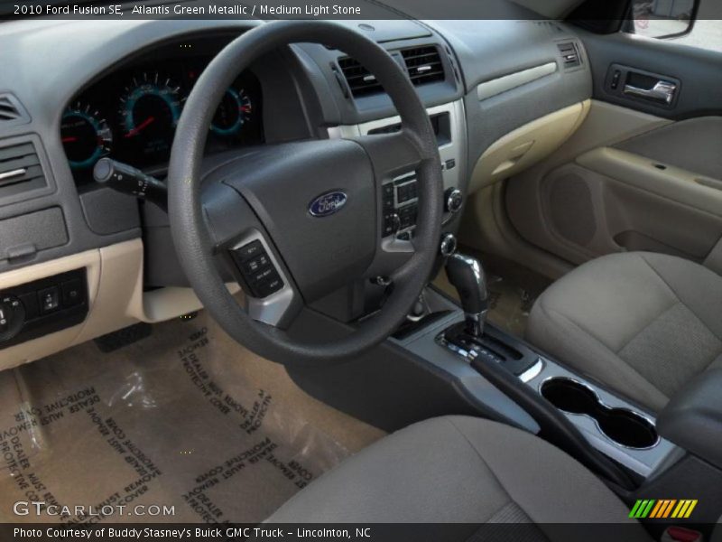Atlantis Green Metallic / Medium Light Stone 2010 Ford Fusion SE