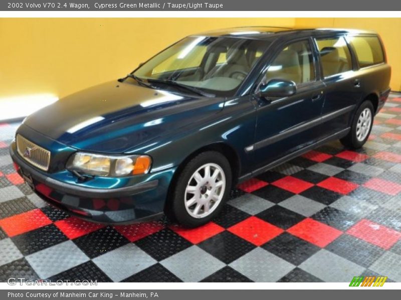 Cypress Green Metallic / Taupe/Light Taupe 2002 Volvo V70 2.4 Wagon