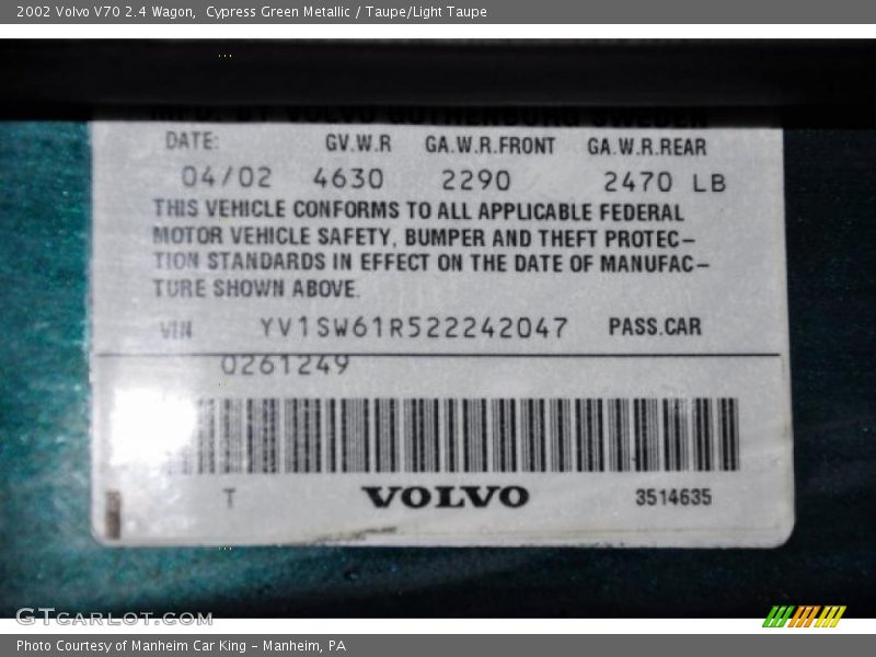 Cypress Green Metallic / Taupe/Light Taupe 2002 Volvo V70 2.4 Wagon
